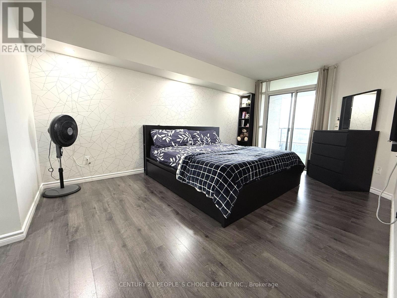 #1710 5 ROWNTREE ROAD - 30