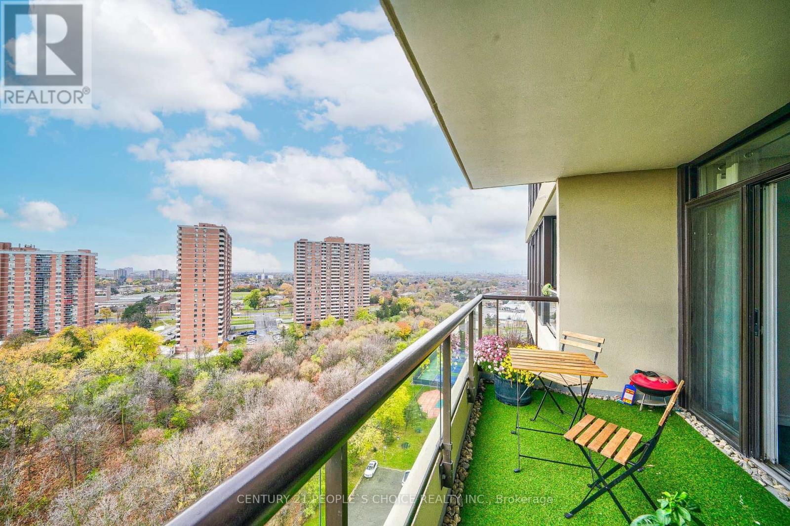 #1710 5 ROWNTREE ROAD - 42