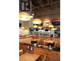100 Marche Way, Ottawa, ON K1S5J3 Photo 6