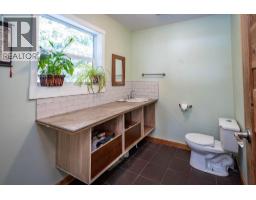 1112 Hume Street, Slocan, BC V0G2C0 Photo 21