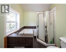 1112 Hume Street, Slocan, BC V0G2C0 Photo 36