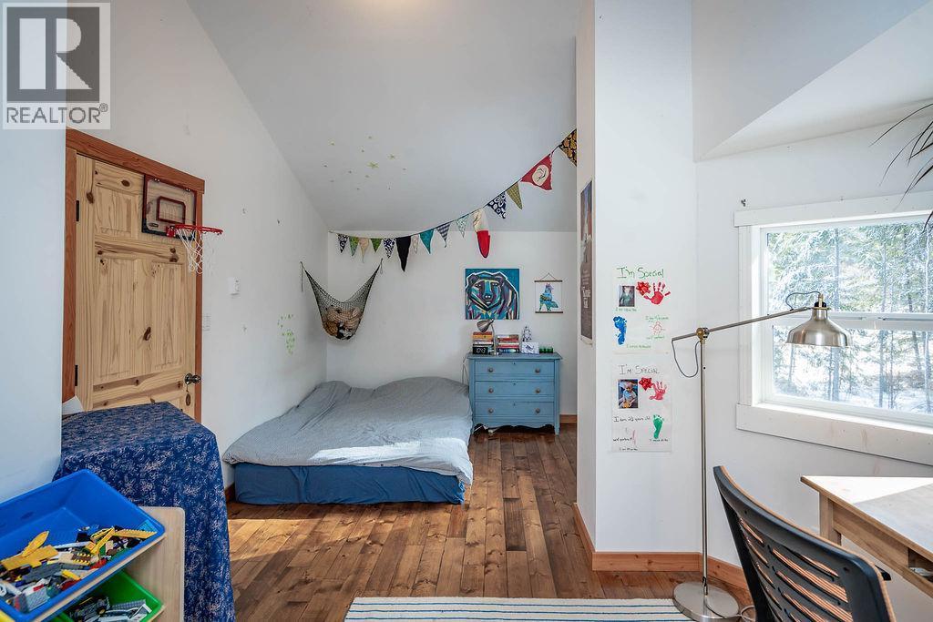 1112 HUME Street - Image 32