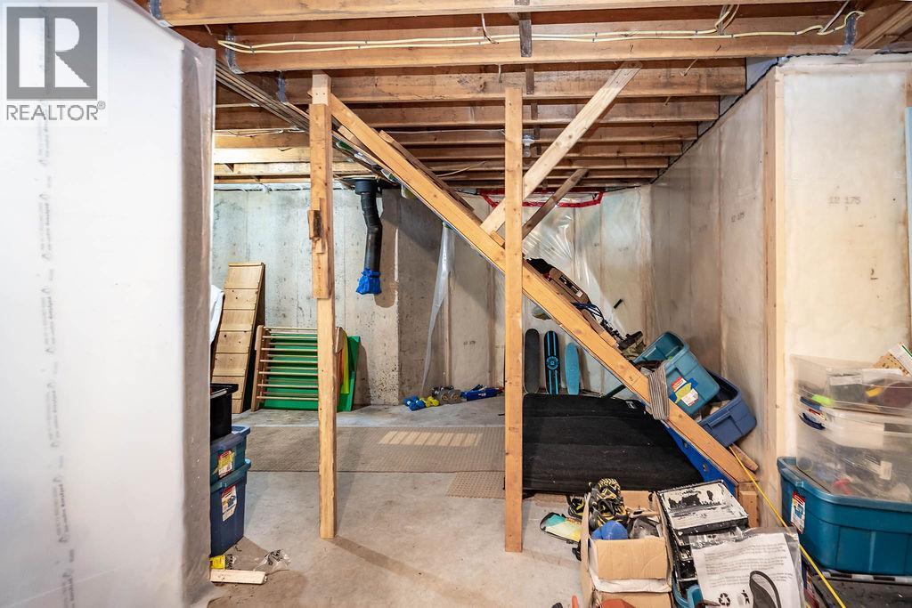 1112 HUME Street - 44