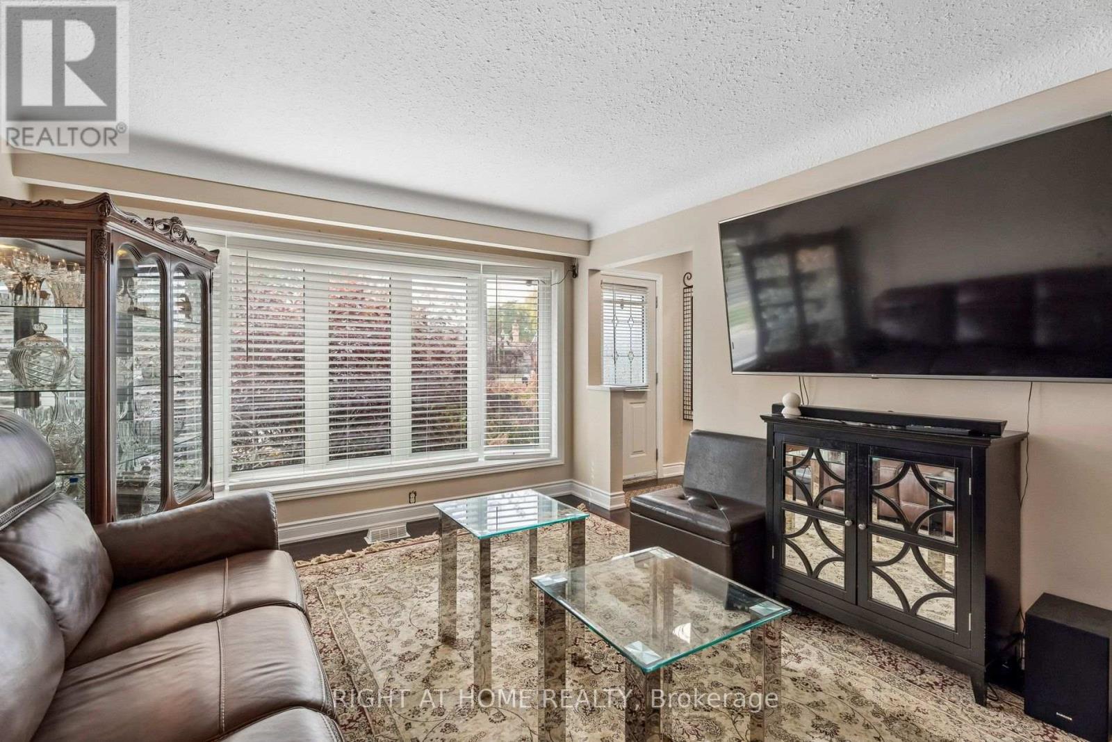 25 Swallow Crescent, Hamilton, ON photo 15