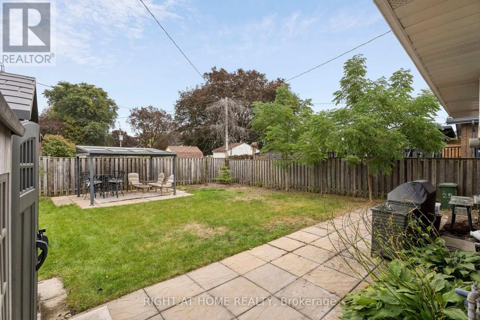 25 Swallow Crescent, Hamilton, ON photo 44