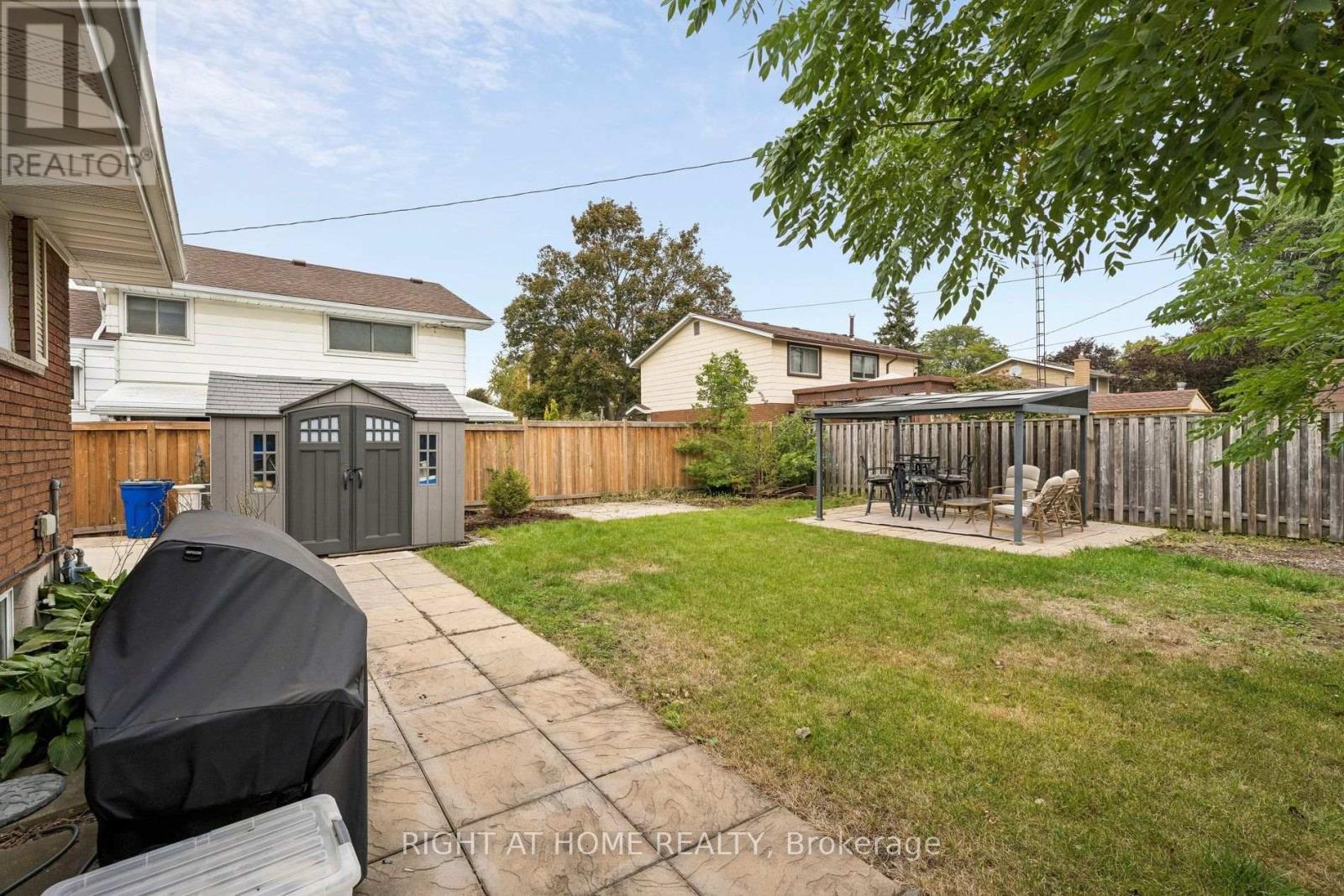 25 Swallow Crescent, Hamilton, ON photo 45