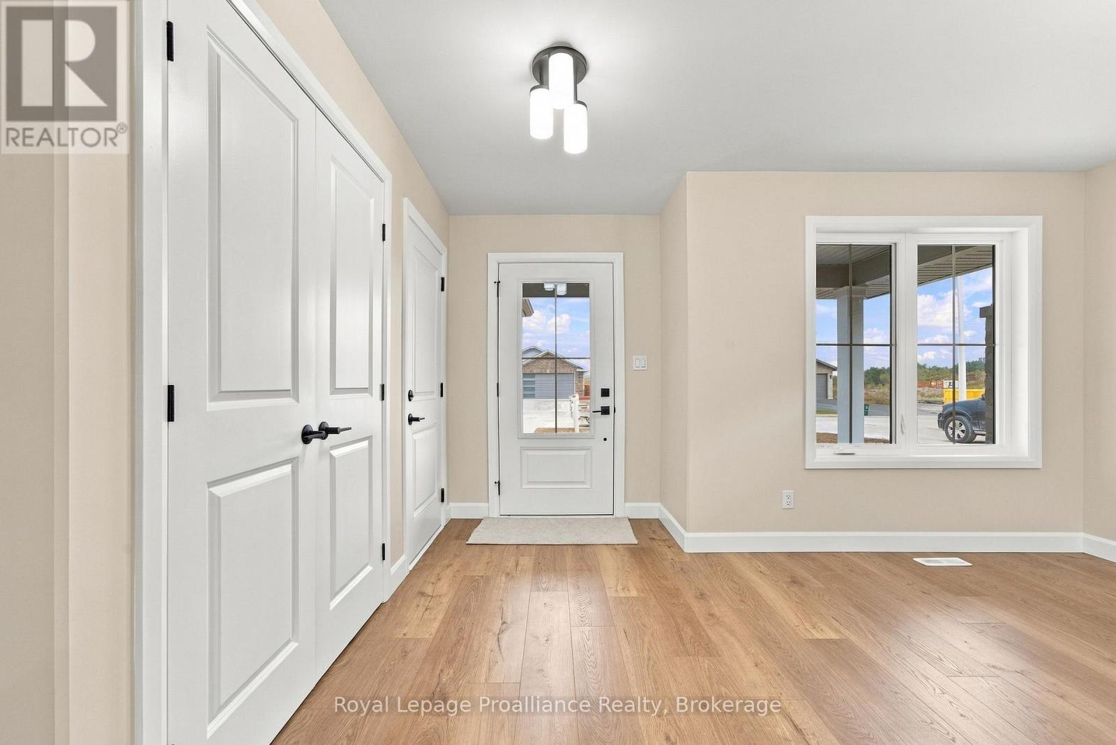 100 HASTINGS PARK DRIVE - 3