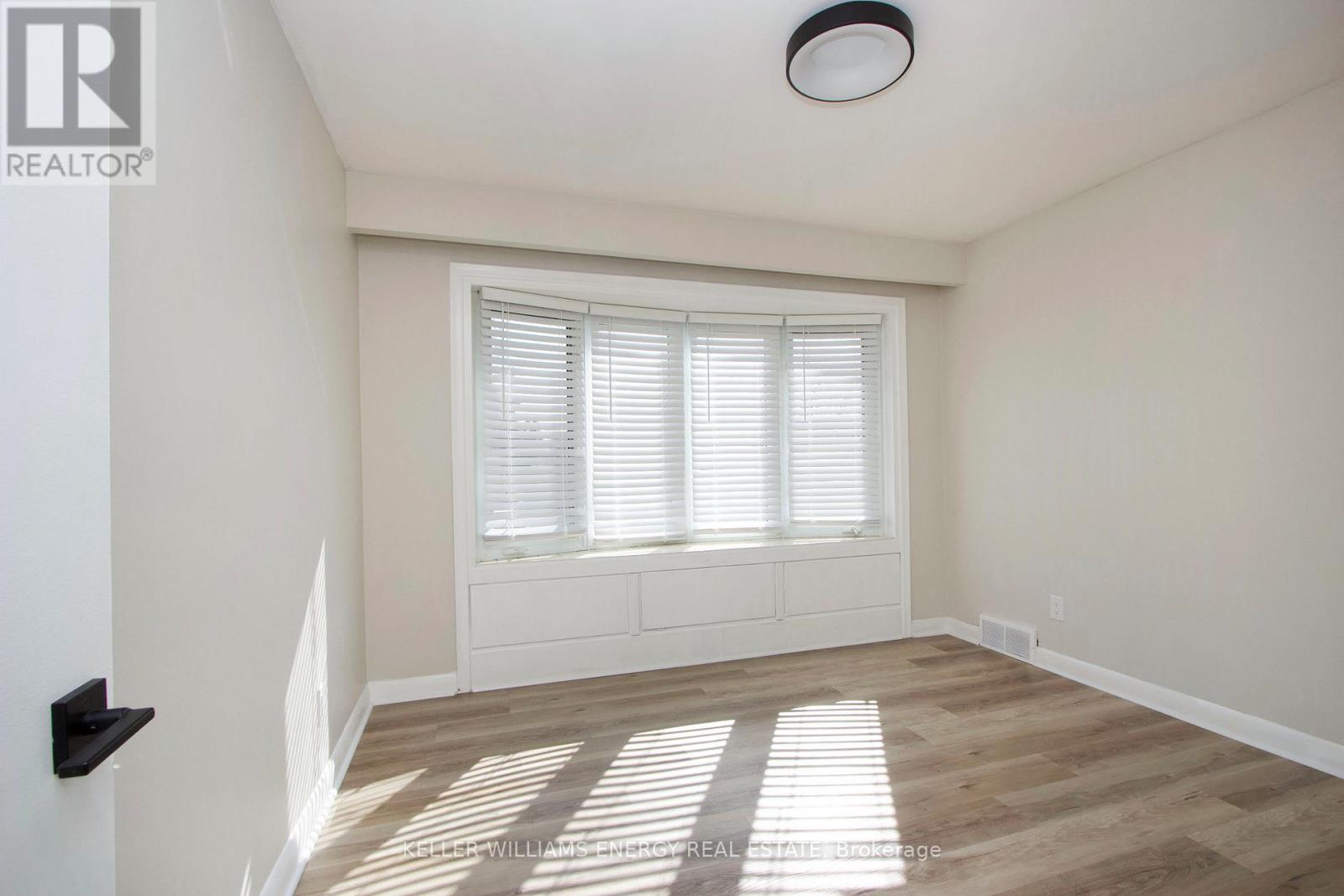 Main- 574 Olive Avenue, Oshawa, ON photo 10
