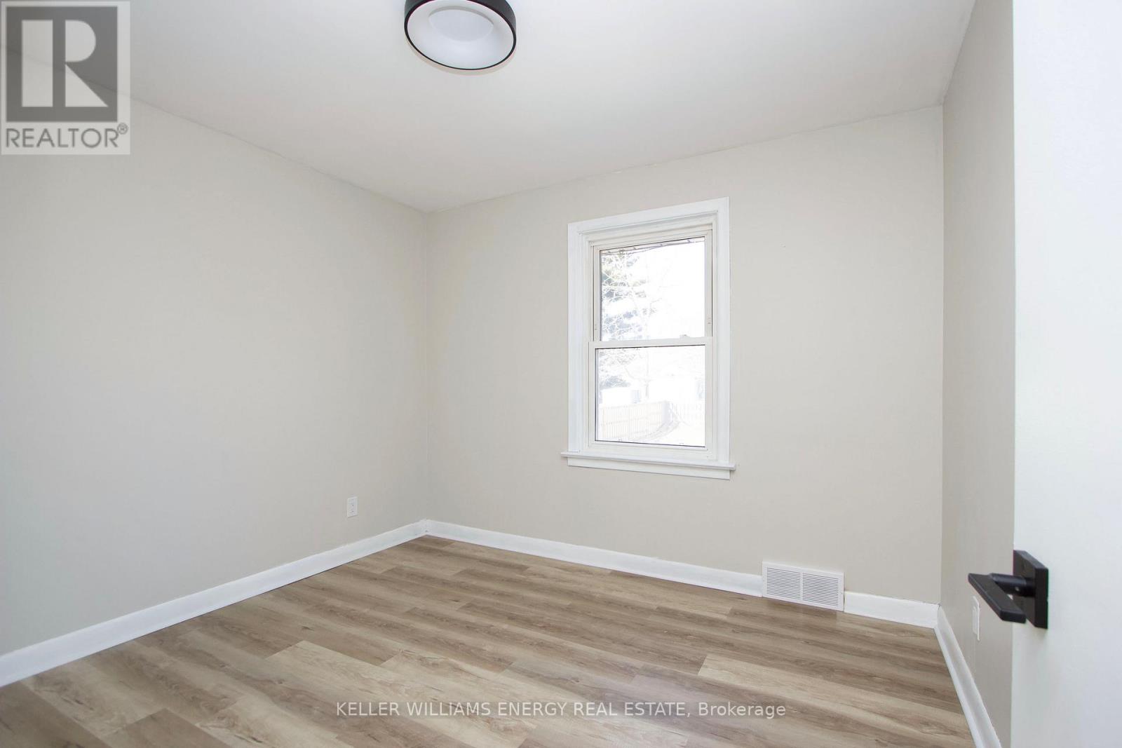 Main- 574 Olive Avenue, Oshawa, ON photo 11