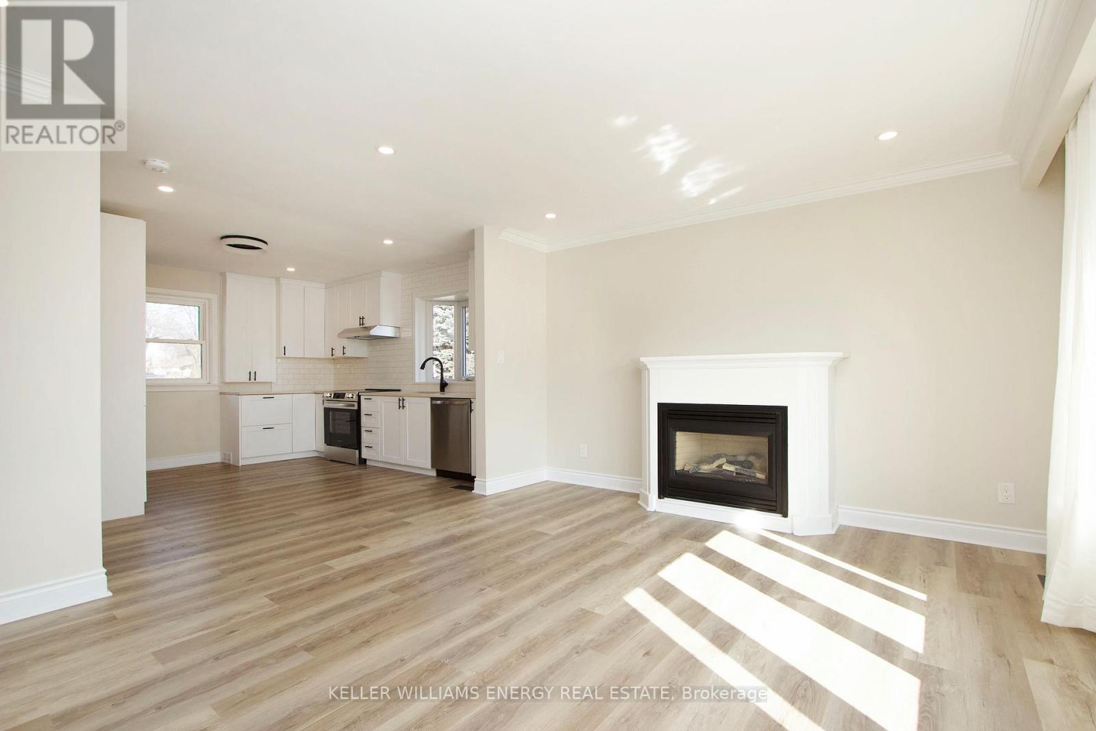 Main- 574 Olive Avenue, Oshawa, ON photo 4