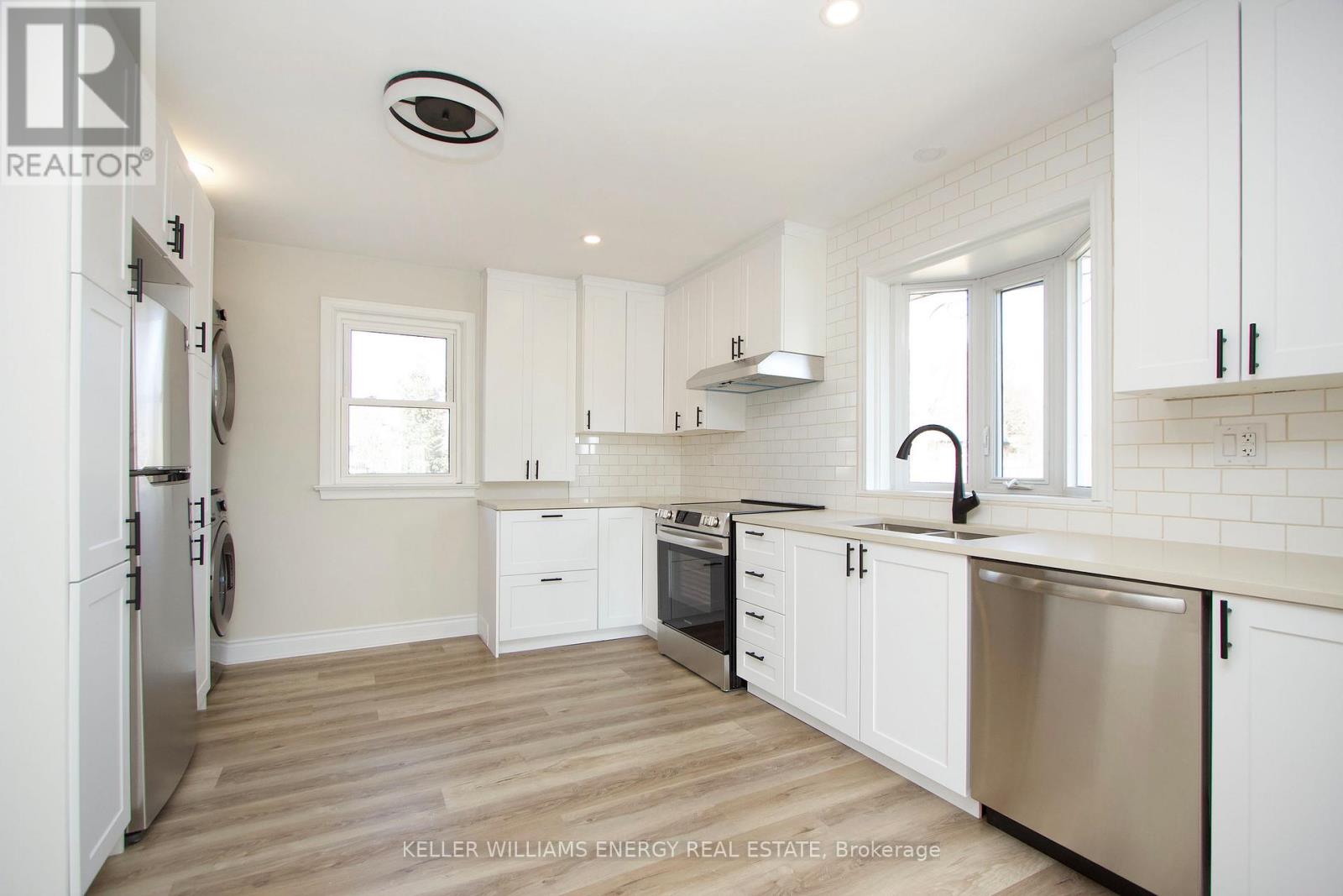 Main- 574 Olive Avenue, Oshawa, ON photo 5