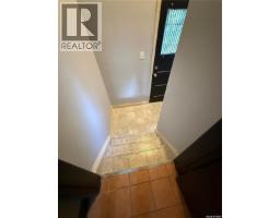 2pc Bathroom - 830 20th Street W, Prince Albert, SK S6V4H6 Photo 11