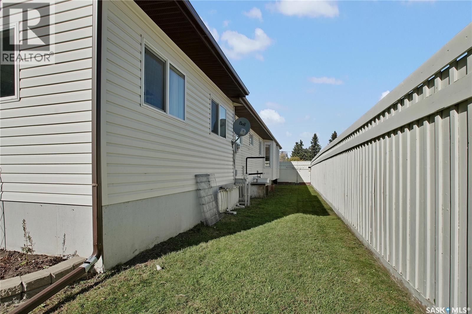 431 Peters STREET - Image 40