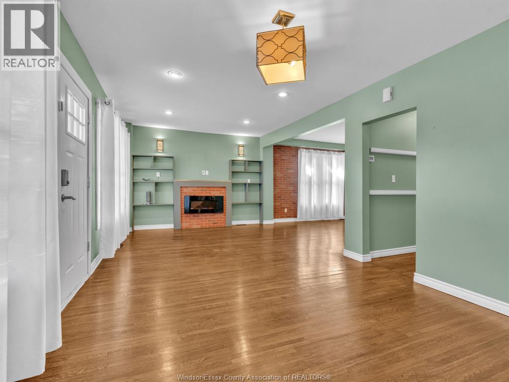 172 GILES BOULEVARD - 14