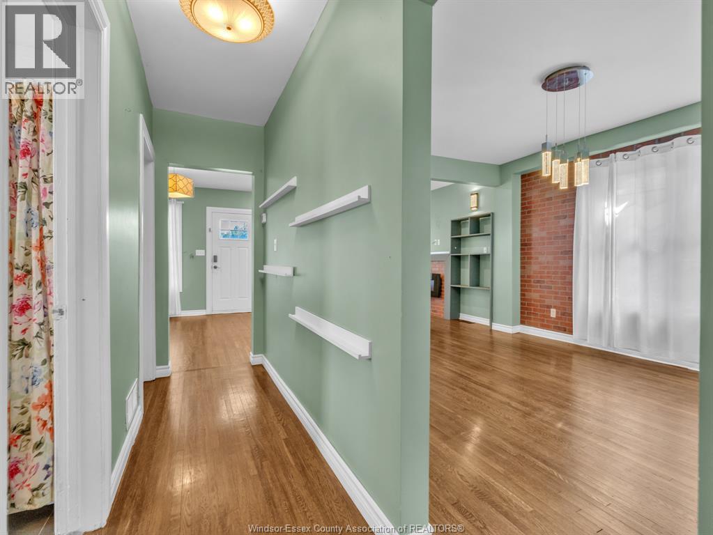172 GILES BOULEVARD - Image 17