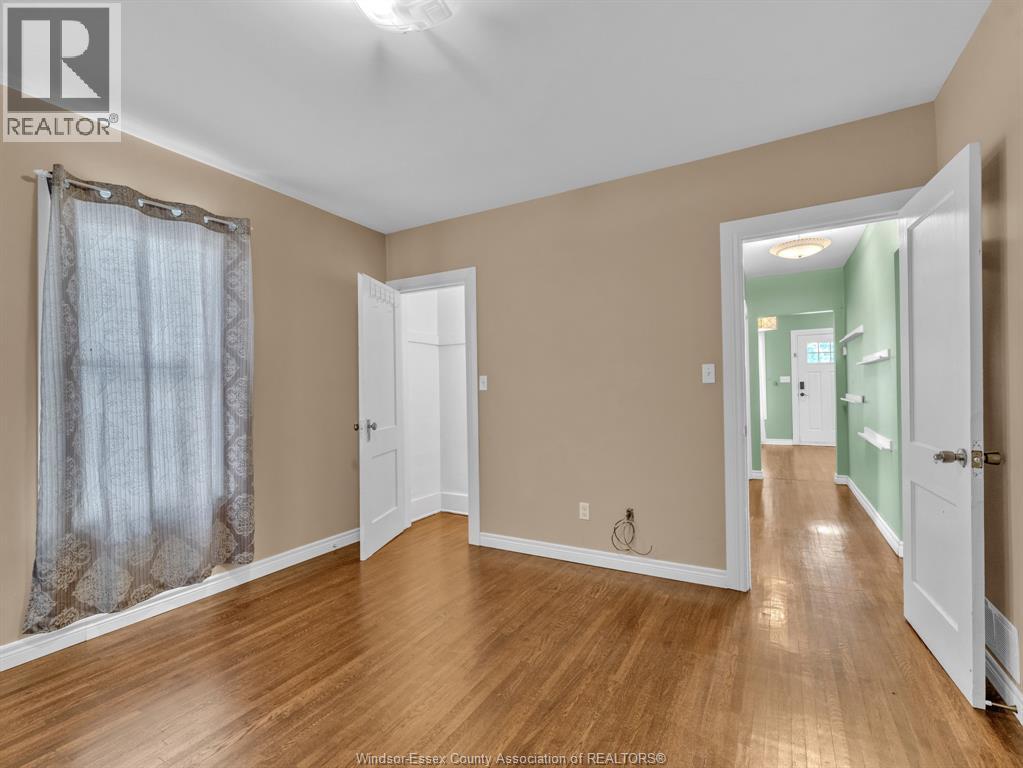 172 GILES BOULEVARD - Image 25