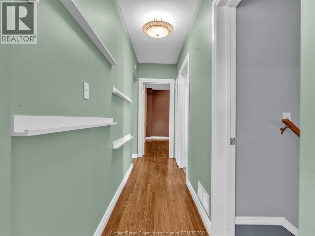 172 GILES BOULEVARD - 16