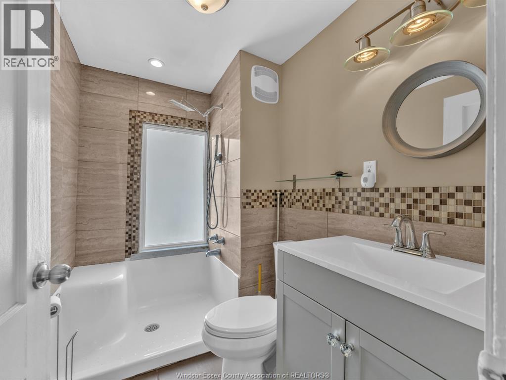 172 GILES BOULEVARD - Image 37