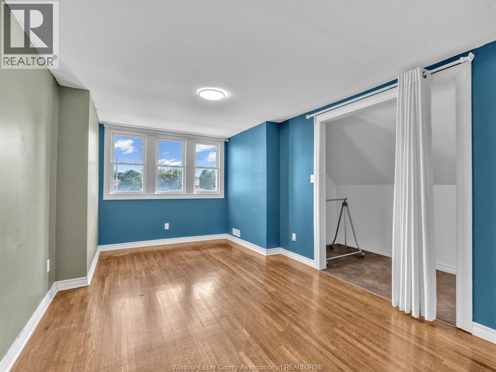 172 GILES BOULEVARD - 31
