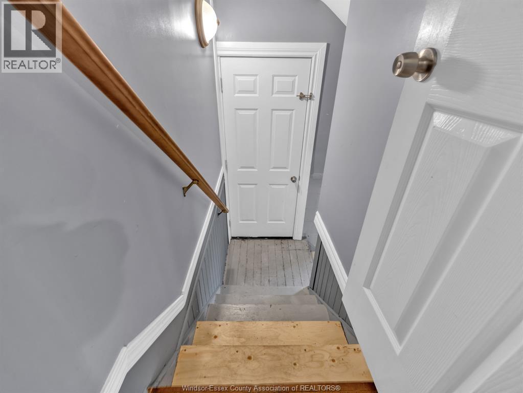 172 GILES BOULEVARD - Image 40