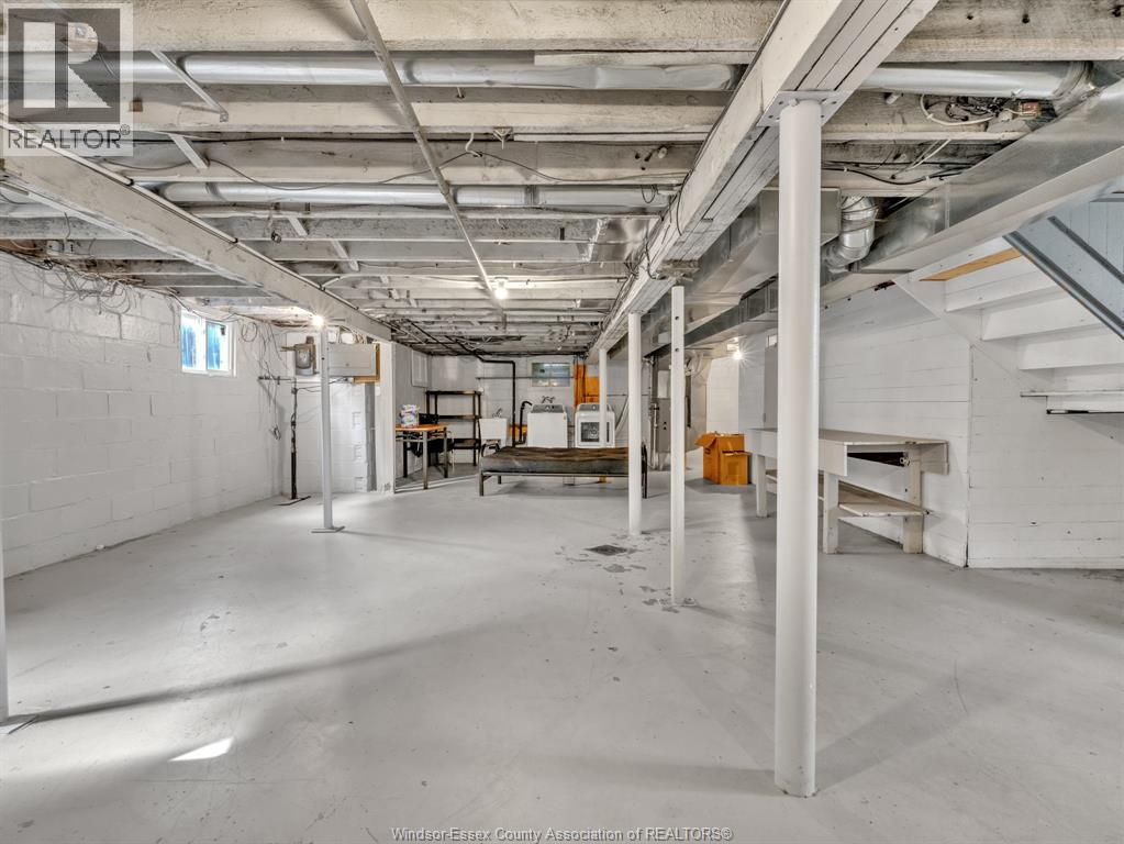 172 GILES BOULEVARD - Image 42
