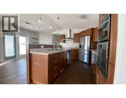 14 Meadows Way, Taber, AB T1G0G7 Photo 12