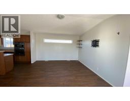 Bedroom - 14 Meadows Way, Taber, AB T1G0G7 Photo 6