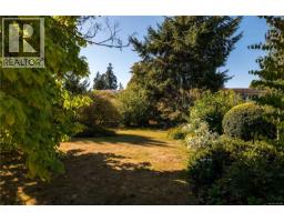 773 Middleton St, Saanich, BC V9A2E1 Photo 31