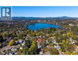 773 Middleton St, Saanich, BC V9A2E1 Photo 36