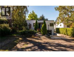 773 Middleton St, Saanich, BC V9A2E1 Photo 37