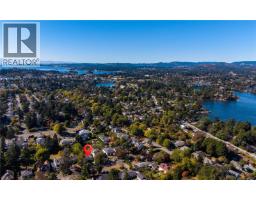 773 Middleton St, Saanich, BC V9A2E1 Photo 35