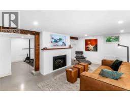 773 Middleton St, Saanich, BC V9A2E1 Photo 19