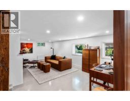 773 Middleton St, Saanich, BC V9A2E1 Photo 18