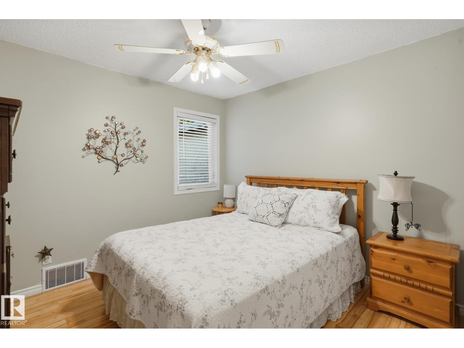 5763 189 Street NW, Jamieson Place — photo 17 of 30: Property photo