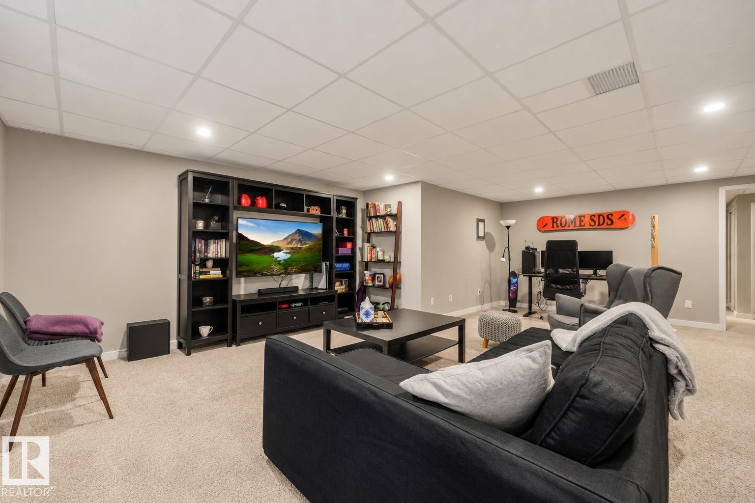 10906 118 ST NW - 28