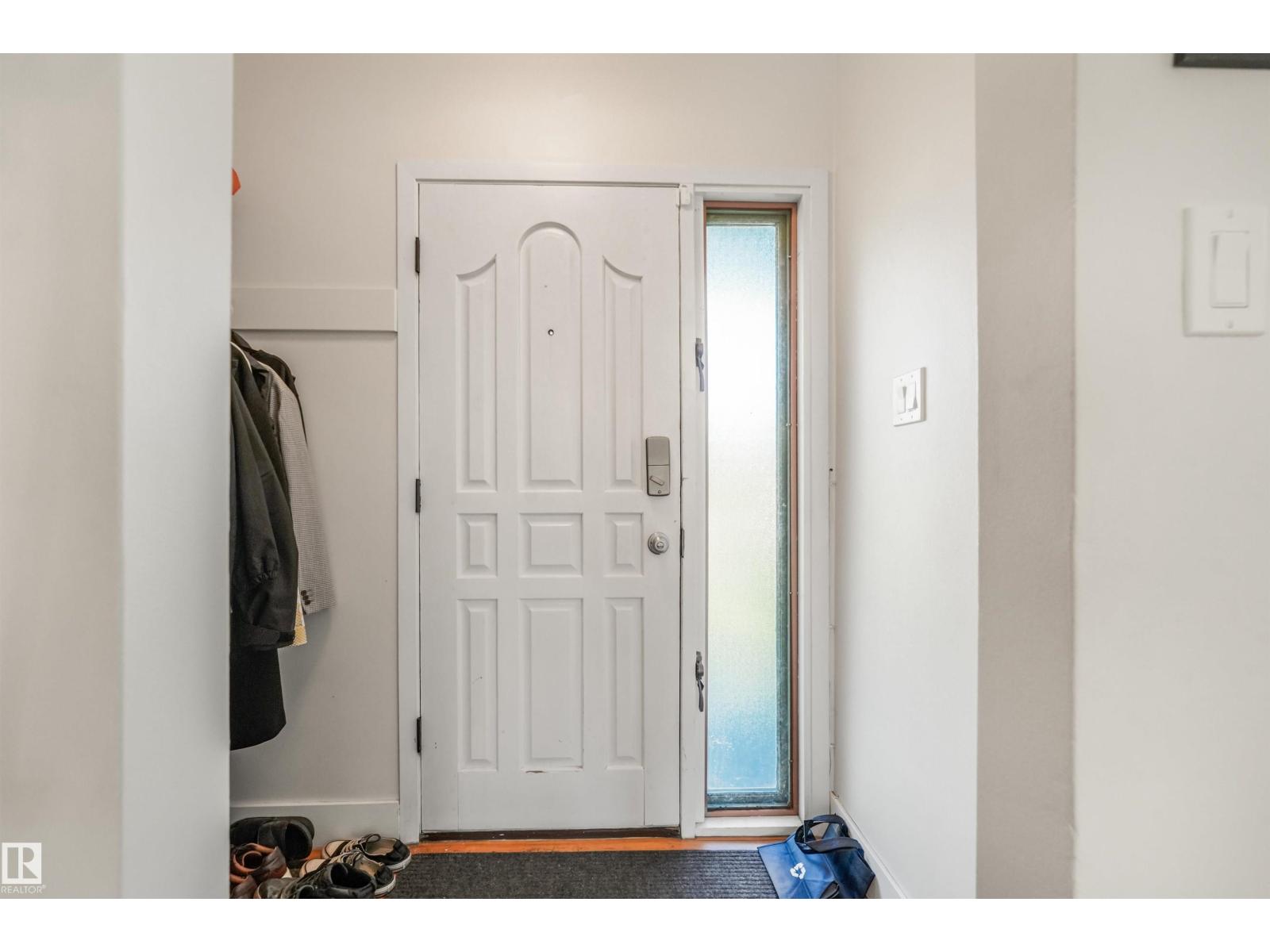 10906 118 ST NW - 7