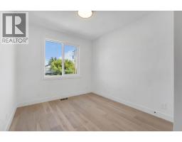 520 22 Avenue Nw, Calgary, AB T2M1N6 Photo 32