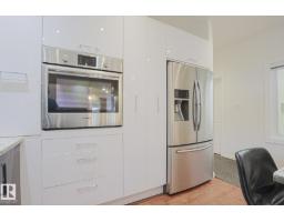 995 Ogilvie Bv Nw, Edmonton, AB T6R1K1 Photo 34