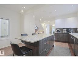 995 Ogilvie Bv Nw, Edmonton, AB T6R1K1 Photo 39