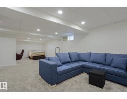 995 Ogilvie Bv Nw, Edmonton, AB T6R1K1 Photo 45