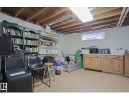 995 Ogilvie Bv Nw, Edmonton, AB T6R1K1 Photo 51