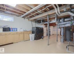 995 Ogilvie Bv Nw, Edmonton, AB T6R1K1 Photo 52