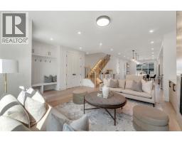 5pc Bathroom - 520 22 Avenue Nw, Calgary, AB T2M1N6 Photo 8