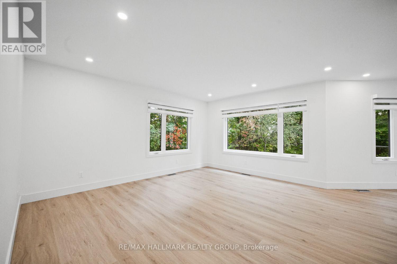 14 KAYMAR DRIVE - Image 17