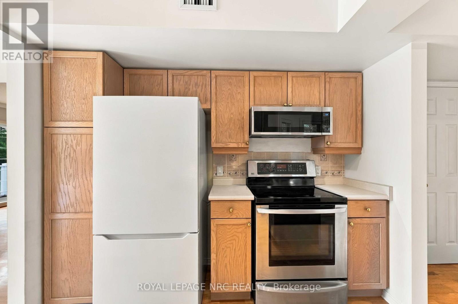 #205 4090 JOHN CHARLES BOULEVARD - Image 20