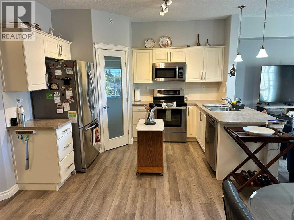 Listing photo – 421, 6 Michener Boulevard, Red Deer