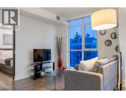 810, 550 Riverfront Avenue SE - photo 5