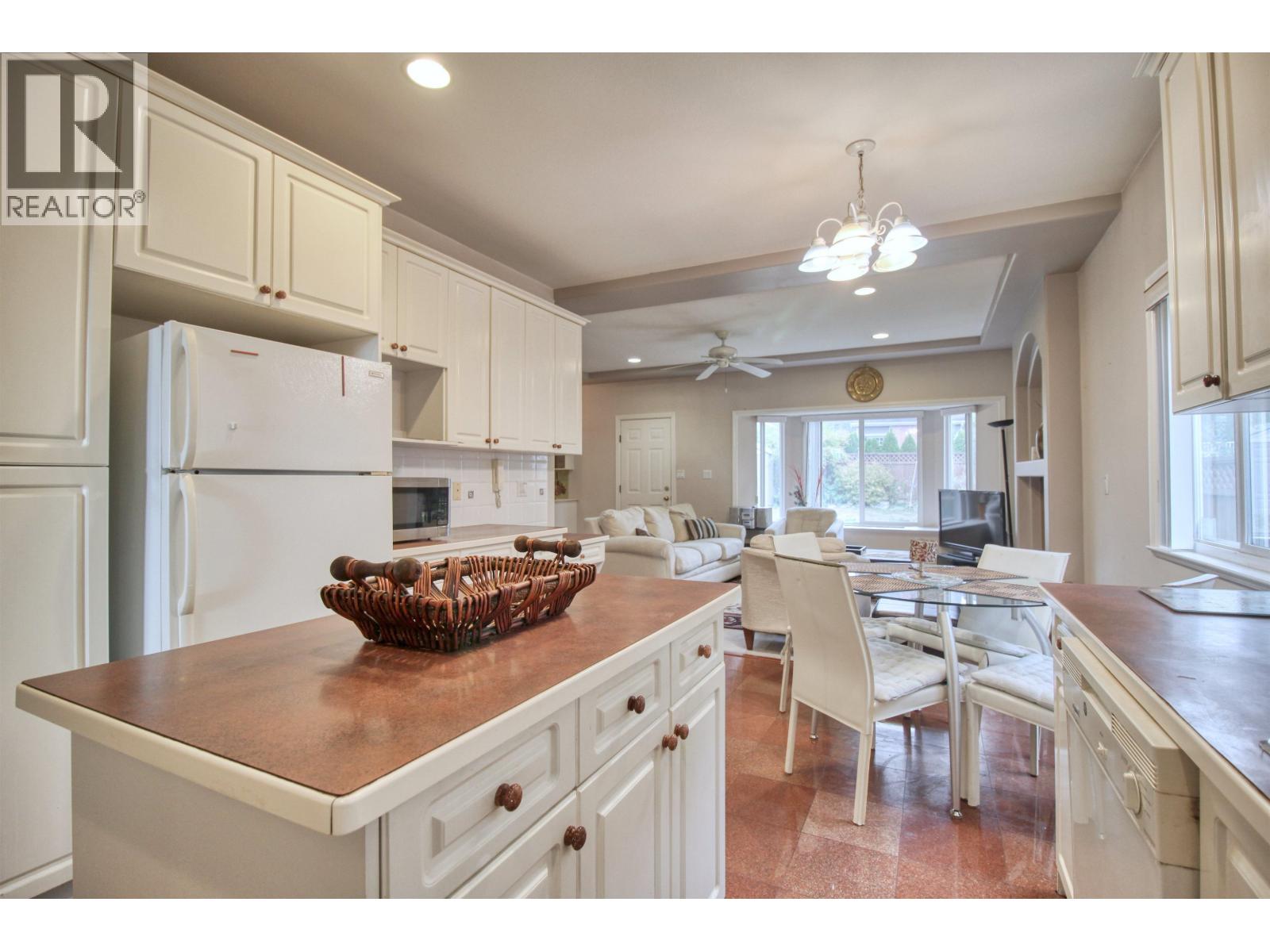 6031 RUMBLE, Burnaby - Image 1