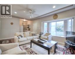 6031 Rumble, Burnaby, BC V5J2C6 Photo 12