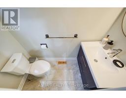 58 Summerfeldt Crescent, Markham, ON L3R2B2 Photo 12